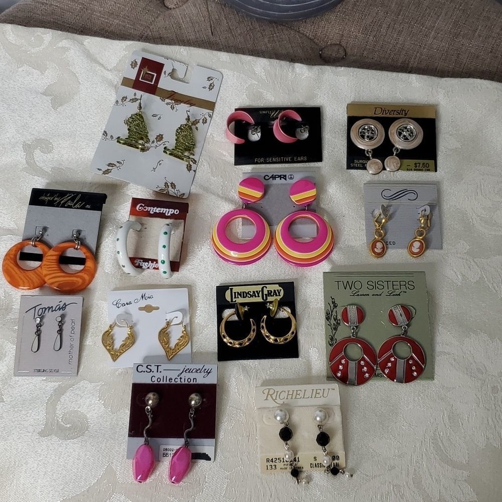 NEW VINTAGE PIERCED EARRINGS